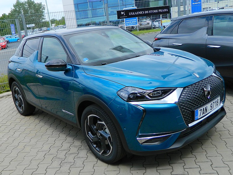 DS 3 Crossback vybočuje z řady